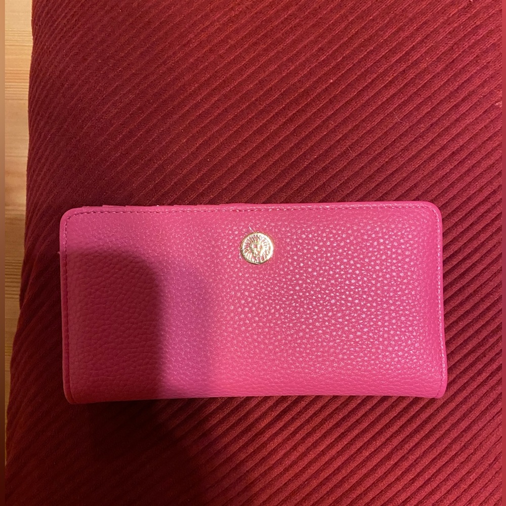 Leather credit card holder.
